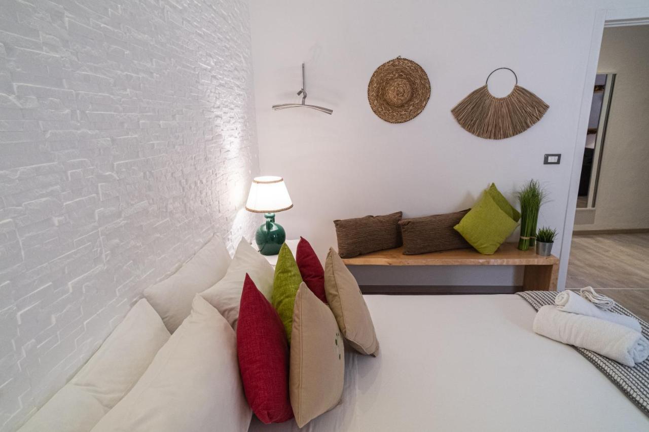 Il Giardino Di Sybar Apartment Lecce Bagian luar foto