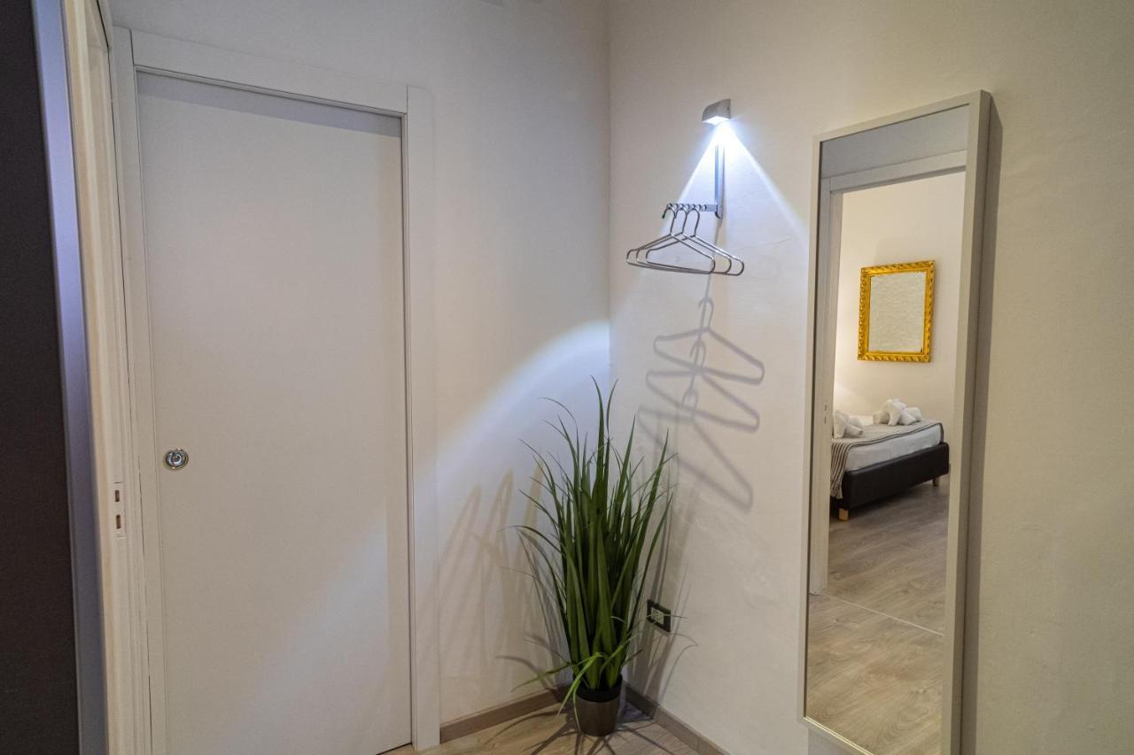 Il Giardino Di Sybar Apartment Lecce Bagian luar foto
