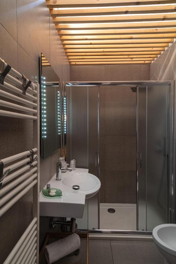 Il Giardino Di Sybar Apartment Lecce Bagian luar foto