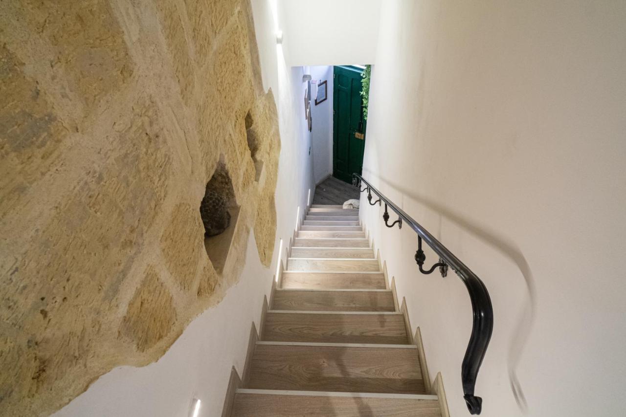Il Giardino Di Sybar Apartment Lecce Bagian luar foto