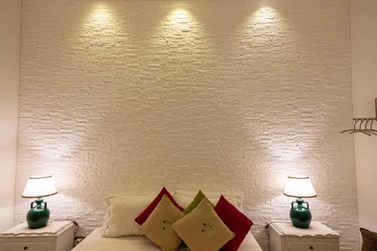Il Giardino Di Sybar Apartment Lecce Bagian luar foto