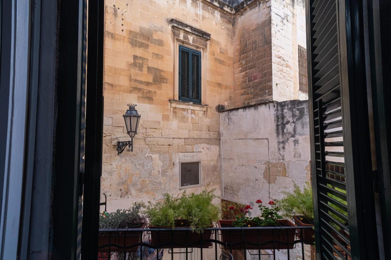 Il Giardino Di Sybar Apartment Lecce Bagian luar foto