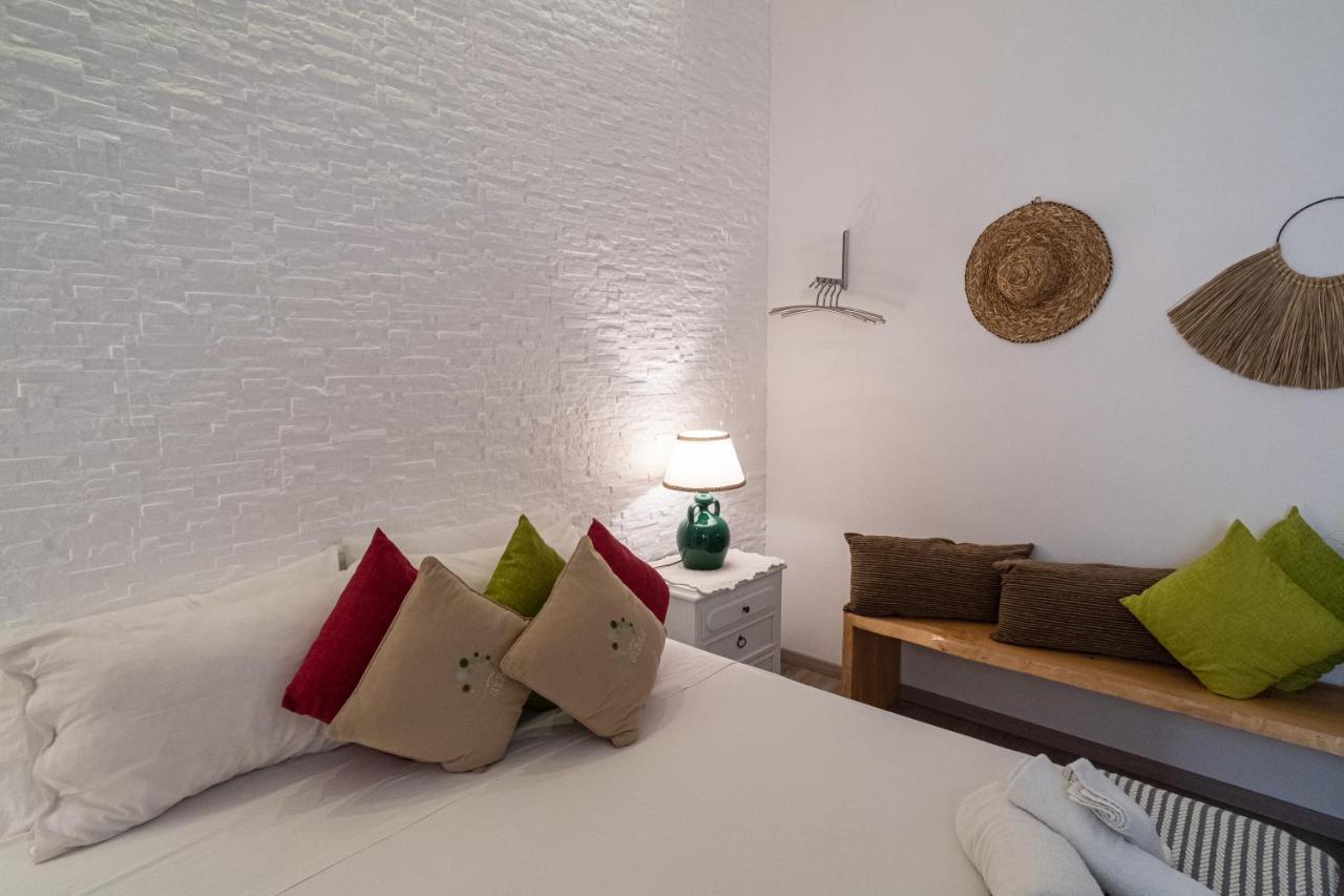 Il Giardino Di Sybar Apartment Lecce Bagian luar foto