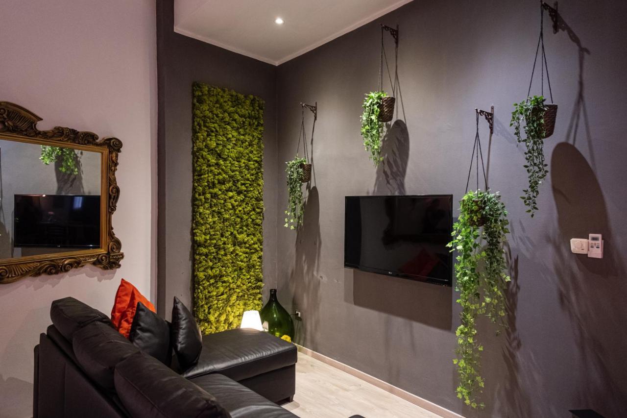 Il Giardino Di Sybar Apartment Lecce Bagian luar foto